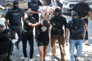 Θεσσαλονίκη: Στον ανακριτή οι τρεις για την επίθεση στην πολυκατοικία Νέστορα – Οι βαριές κατηγορίες και το «ορμητήριο»