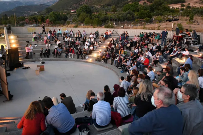 Πάτρα: «Μη με λες αφεντικό» στην Κρήνη – Μπράβοι, αφεντικά και άνθρωποι που δύσκολα αλλάζουν