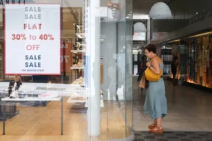 Ρολά πάνω την Κυριακή στην Πάτρα: Το ωράριο της αγοράς και ποια σούπερ μάρκετ ανοίγουν