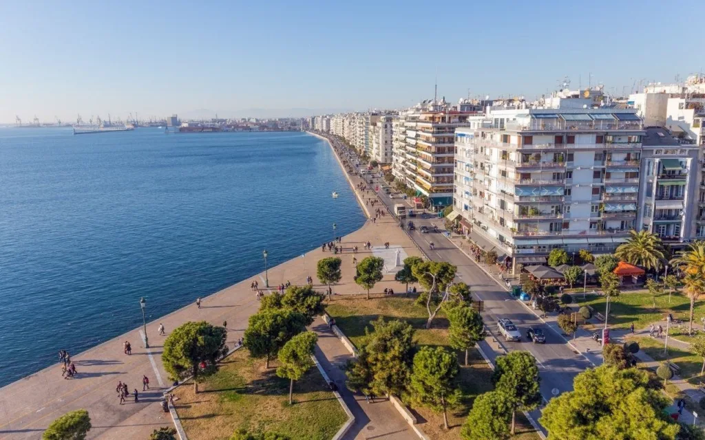 Η Πάτρα και άλλες ευρωπαϊκές πόλεις που έκαναν ανάπλαση - Πως πέτυχαν το Πόρτο, η Μάλαγα, το Αλικάντε και η Γένοβα Η Πάτρα και άλλες ευρωπαϊκές πόλεις που έκαναν ανάπλαση - Πως πέτυχαν το Πόρτο, η Μάλαγα, το Αλικάντε και η Γένοβα