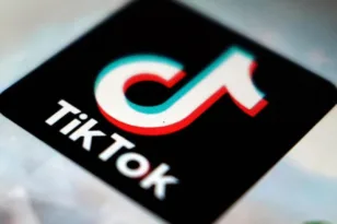 TikTok στο στόχαστρο της ΕΕ: Πρόστιμο-μαμούθ έως 6% του παγκόσμιου τζίρου για τους ανηλίκους