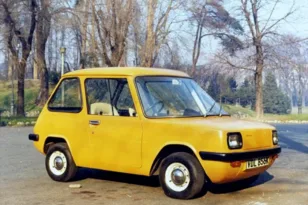 Πριν υπάρξει Tesla, υπήρχε το Enfield 8000: Το ηλεκτρικό αυτοκίνητο που έφτιαξε η Ελλάδα πριν από 50 χρόνια και κανείς δεν το θυμάται