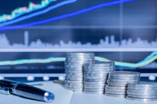 Ρεκόρ ξένων επενδύσεων για την Ελλάδα – Πάνω από Τουρκία και Βαλκάνια το 2025