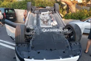 Τρομερό τροχαίο, αυτοκίνητο ήρθε τούμπα, χρειάστηκαν 7 πυροσβέστες να απεγκλωβίσουν τον οδηγό, ΦΩΤΟ