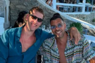 «Γιορτάζοντας μία όμορφη καριέρα» ο Κώστας Σλούκας στη Μύκονο με τον Γιαν Βέσελι