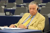 Πώς αποχαιρέτησε ο Παύλος Μαρινάκης τον Γιάννη Βαρβιτσιώτη