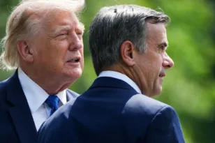 Ο Τραμπ έστειλε τον αρχηγό της CIA στη Μόσχα: «Ίσως προκύψει κάτι»
