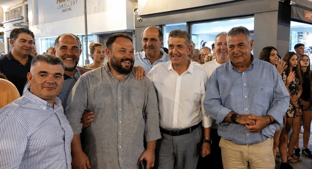 Η Περιφέρεια παρούσα στην «βράδια Εμπορίου» της Κ. Αχαΐας και της «Λευκής νύχτας» στον Πύργο Η Περιφέρεια παρούσα στην «βράδια Εμπορίου» της Κ. Αχαΐας και της «Λευκής νύχτας» στον Πύργο