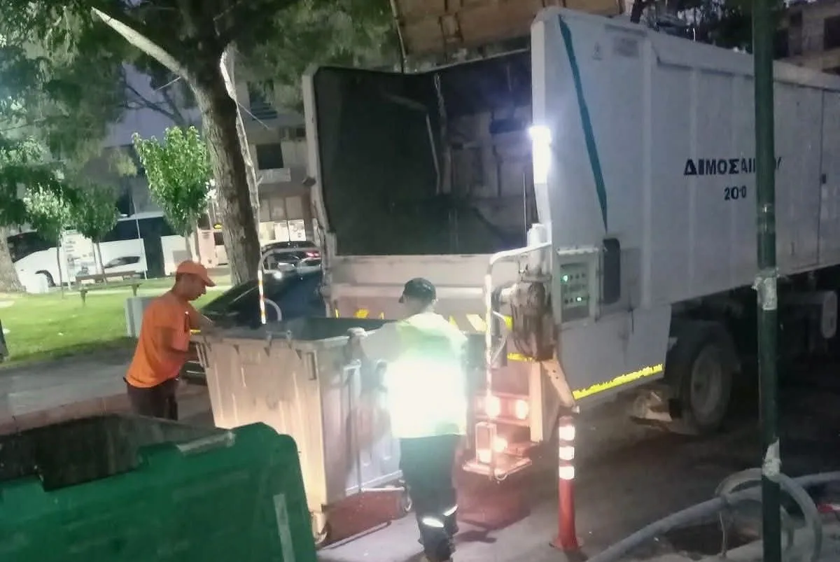 Αμαλιάδα: Εντατικοί καθαρισμοί και απολυμάνσεις κάδων με τη συνδρομή του Δήμου Αιγιαλείας
