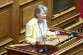 Η Έλενα Ακρίτα στα έδρανα της Βουλής