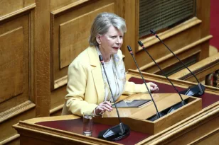 «Όχι» της ΝΔ στην Έλενα Ακρίτα για αντιπρόεδρο της Βουλής – Τι αναφέρουν κομματικές πηγές