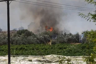 Πυρκαγιά στην Κόρινθο έχει φράξει την κυκλοφορία στον αυτοκινητόδρομο Κορίνθου-Τριπόλεως ΒΙΝΤΕΟ