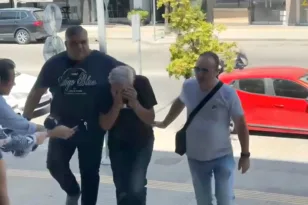 Θεσσαλονίκη: Στον ανακριτή ο 59χρονος που κατηγορείται για έξι εμπρησμούς στη Σίνδο