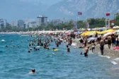Τουρκία: Το τέλος των φθηνών διακοπών – Μείον 11% οι Βρετανοί, οι Τούρκοι κοιτούν προς την Ελλάδα