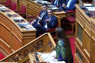Δριμεία επίθεση της Ζωής Κωνσταντοπούλου κατά του πρωθυπουργού για τις θανάσιμες πυρκαγιές