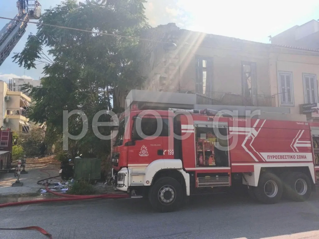 Περιορίστηκε η φωτιά σε εγκαταλελειμμένα κτίρια στο κέντρο της Πάτρας ΦΩΤΟ ΒΙΝΤΕΟ Περιορίστηκε η φωτιά σε εγκαταλελειμμένα κτίρια στο κέντρο της Πάτρας ΦΩΤΟ ΒΙΝΤΕΟ