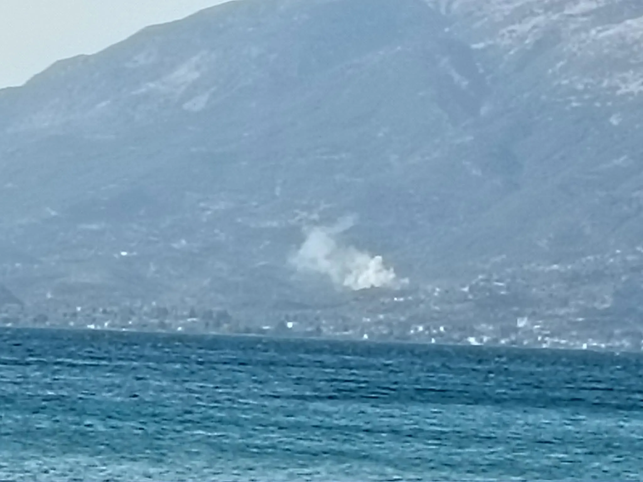 Νέα φωτιά στην Αιτωλοακαρνανία: Καλύτερη εικόνα στη Μαμουλάδα, αλλά η μάχη συνεχίζεται