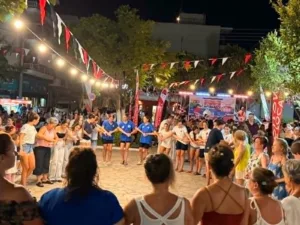 Η ΝΕΠ το... έκαψε στο «Metropolis», τιμή και στο παιχνίδι-γιορτή στο Μεσολόγγι