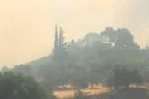 Αιγιάλεια: Νέα μεγάλη αναζωπύρωση, εκκένωση τεσσάρων οικισμών και 12 εναέρια μέσα στη μάχη ΒΙΝΤΕΟ