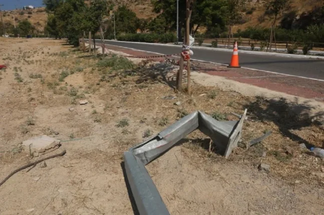 Άνω Λιόσια: Η μοιραία πορεία του ΙΧ που σκότωσε 17χρονη – Στη ΜΕΘ συνομήλική της, λύγισε η κολόνα