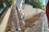 Πάτρα: Εξι χρόνια αναμονής για έναν δρόμο επτά μέτρων στην Αρόη με «θύμα» οικογένεια με ΑμεΑ