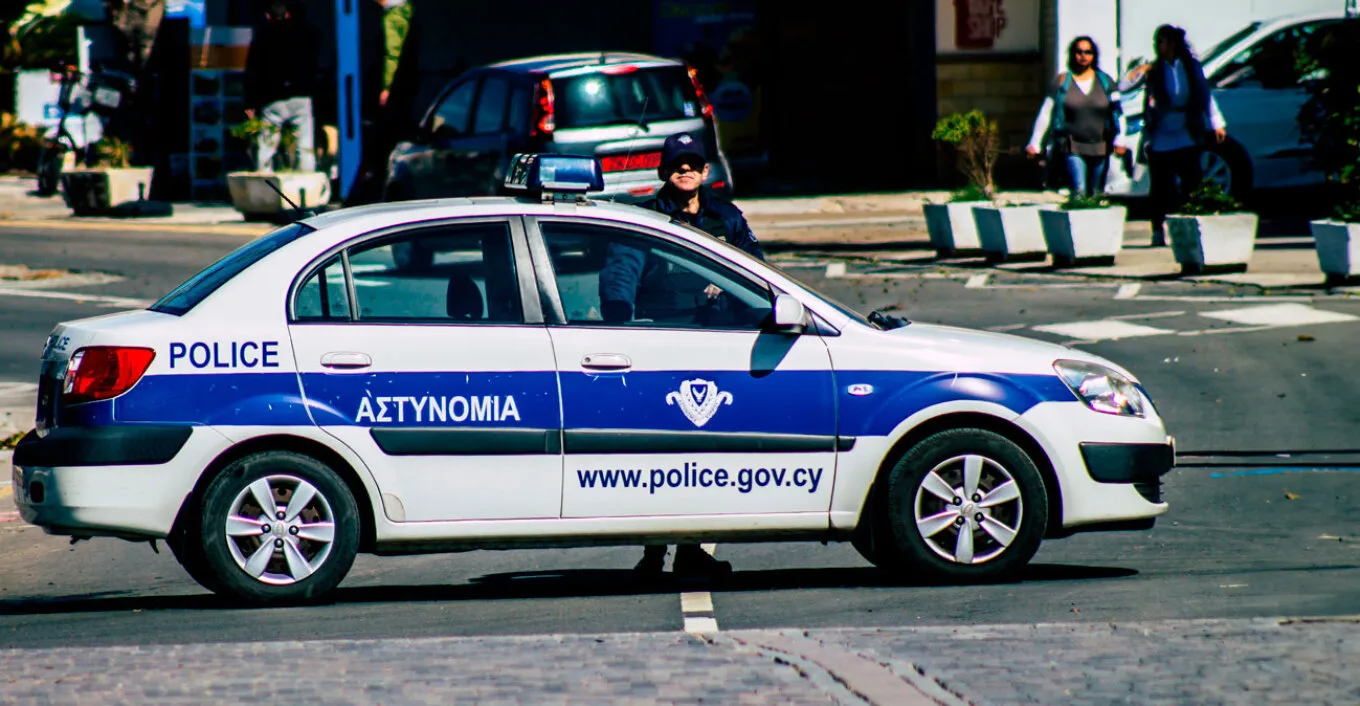 Συμβόλαιο θανάτου στην Κύπρο: Δανός αστυνομικός έδωσε δίδυμα αδέλφια