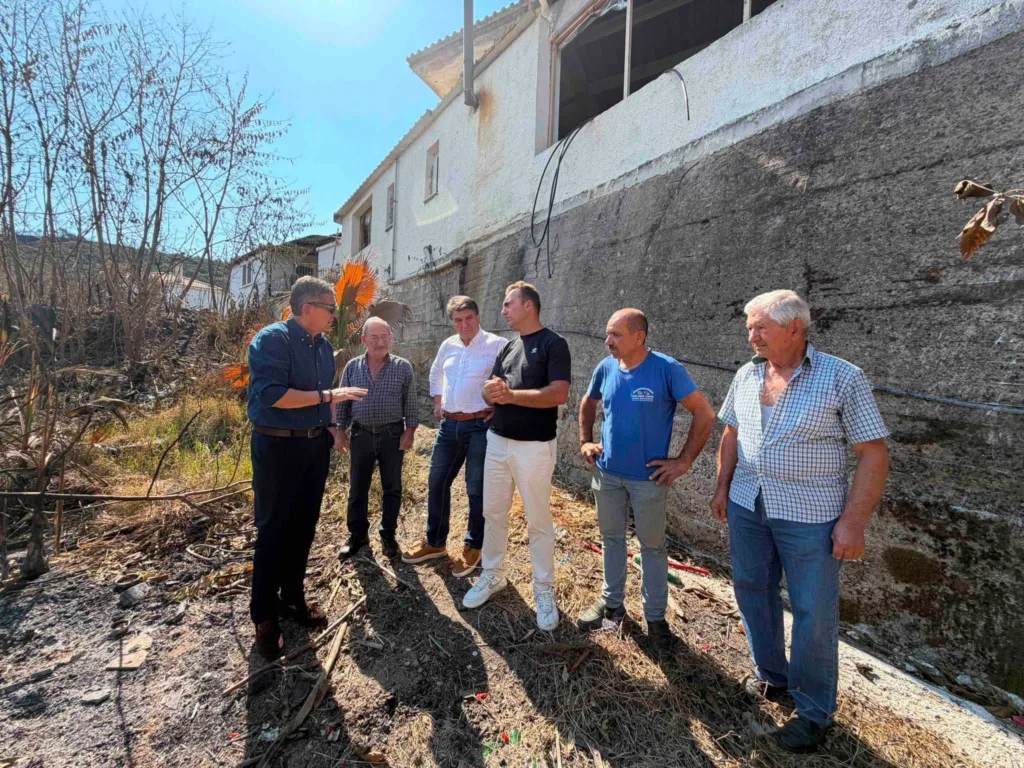 Φλόκα Δυτικής Αχαΐας: Άμεση κατεδάφιση επικίνδυνων κτισμάτων μετά την πυρκαγιά