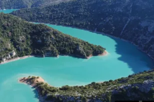 Η Δυτική Ελλάδα δεν στερεύει: Οι βροχές του χειμώνα και της άνοιξης γέμισαν τις ελληνικές λεκάνες