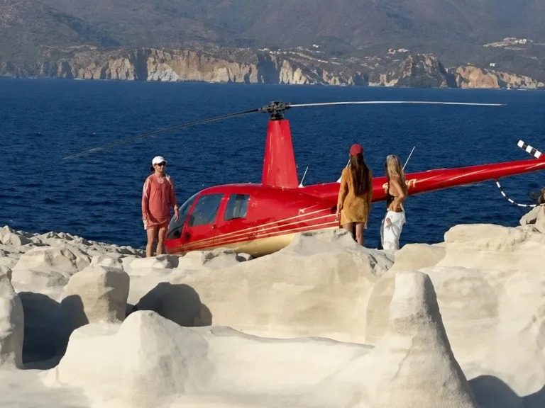 &Eta; &Alpha;&Pi;&Alpha; &xi;&epsilon;&kappa;ί&nu;&eta;&sigma;&epsilon; έ&rho;&epsilon;&upsilon;&nu;&alpha; &gamma;&iota;&alpha; &tau;&omicron; &epsilon;&lambda;&iota;&kappa;ό&pi;&tau;&epsilon;&rho;&omicron; &sigma;&tau;&eta; &Mu;ή&lambda;&omicron;, &epsilon;&xi;&epsilon;&tau;ά&zeta;&epsilon;&iota; &tau;&omicron; &nu;&omicron;&mu;&iota;&kappa;ό &pi;&lambda;&alpha;ί&sigma;&iota;&omicron;