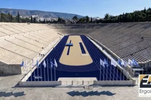 Καλλιμάρμαρο: Ξεκίνησε ο πρώτος καθαρισμός του μαρμάρου μετά από 120 χρόνια