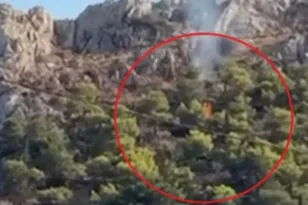 Σαλαμίνα: Επικίνδυνο παιχνίδι ανηλίκων εξετάζουν οι Αρχές για τη φωτιά στον Προφήτη Ηλία