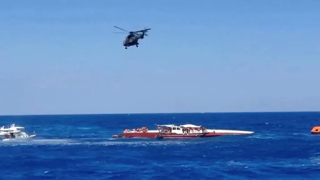 «Δεν μας έδωσαν ούτε σωσίβια»: Πώς γράφτηκε η τραγωδία με τους 8 νεκρούς ανοικτά της Κερύνειας «Δεν μας έδωσαν ούτε σωσίβια»: Πώς γράφτηκε η τραγωδία με τους 8 νεκρούς ανοικτά της Κερύνειας