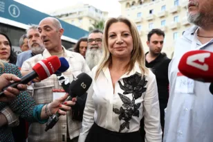 Ερευνα Data Consultants: Η «Ελπίδα για τη Δημοκρατία» και η αναζήτηση μιας διαφορετικής μορφής πολιτικής