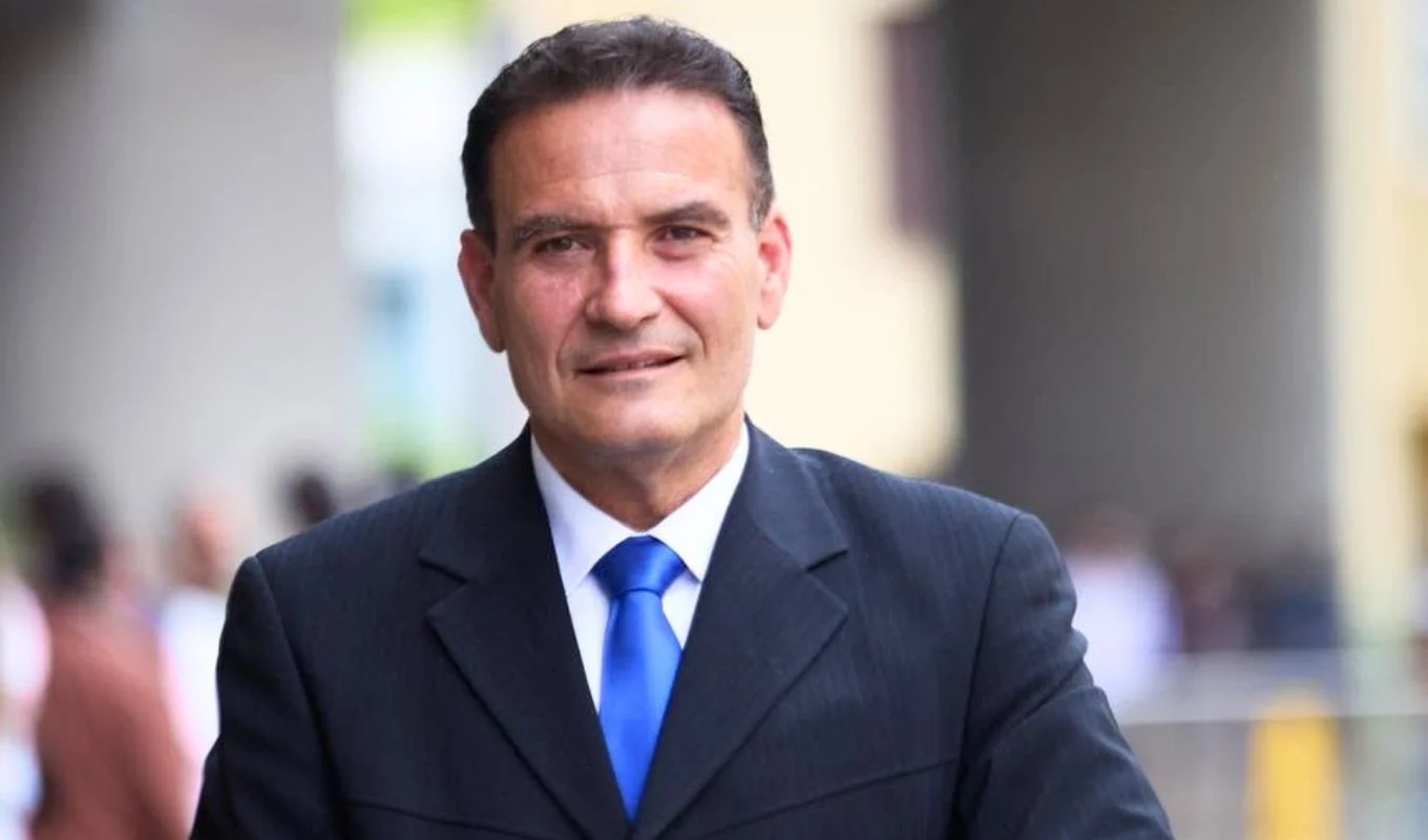 Δημήτρης Καρύδης: «Ομορφαίνει ο ουρανός και σκοτεινιάζει το σπίτι μας» – Το αντίο της συζύγου του Δημήτρης Καρύδης: «Ομορφαίνει ο ουρανός και σκοτεινιάζει το σπίτι μας» – Το αντίο της συζύγου του