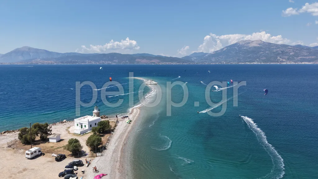Πάτρα: Παρέμεινε κολλημένο το αμερικανικό γιοτ στο Δρέπανο ΦΩΤΟ ΒΙΝΤΕΟ Πάτρα: Παρέμεινε κολλημένο το αμερικανικό γιοτ στο Δρέπανο ΦΩΤΟ ΒΙΝΤΕΟ
