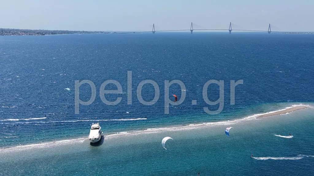 Πάτρα: Παρέμεινε κολλημένο το αμερικανικό γιοτ στο Δρέπανο ΦΩΤΟ ΒΙΝΤΕΟ Πάτρα: Παρέμεινε κολλημένο το αμερικανικό γιοτ στο Δρέπανο ΦΩΤΟ ΒΙΝΤΕΟ