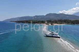 Πάτρα: Παρέμεινε κολλημένο το αμερικανικό γιοτ στο Δρέπανο ΦΩΤΟ ΒΙΝΤΕΟ