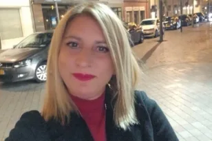 Κάτω Αχαΐα: «Δεν έχουμε μάθει ακόμη πώς έγινε το τροχαίο» – Θρήνος για την 46χρονη Ελένη