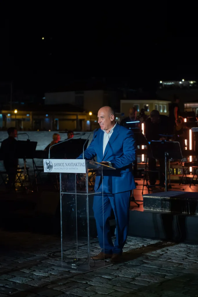 Ναύπακτος: Το Ενετικό Λιμάνι επέστρεψε στην πόλη – Πανσέληνος και Συμφωνική της ΕΡΤ στη μεγάλη βραδιά ΦΩΤΟ