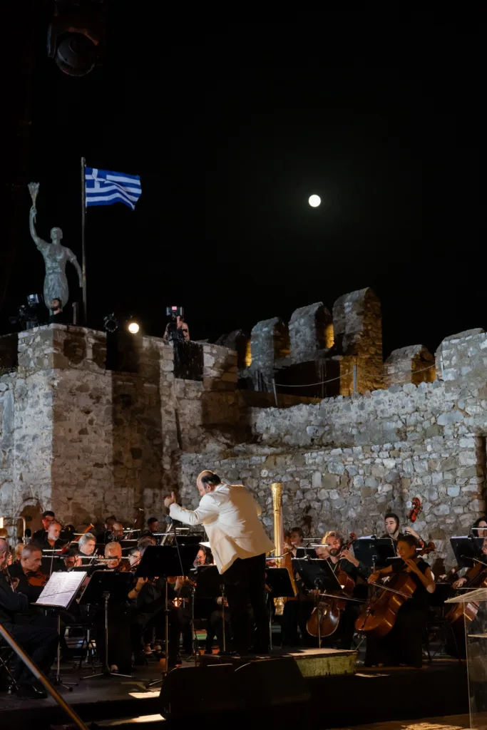 Ναύπακτος: Το Ενετικό Λιμάνι επέστρεψε στην πόλη – Πανσέληνος και Συμφωνική της ΕΡΤ στη μεγάλη βραδιά ΦΩΤΟ Ναύπακτος: Το Ενετικό Λιμάνι επέστρεψε στην πόλη – Πανσέληνος και Συμφωνική της ΕΡΤ στη μεγάλη βραδιά ΦΩΤΟ