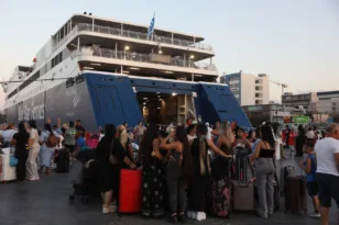 Πειραιάς: Πάνω από 43.600 επιβάτες αναχωρούν έως την Κυριακή λόγω Δεκαπενταύγουστου