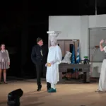 Η «Καρυάτιδα» του κλαυσίγελου: Η ανατρεπτική κωμωδία του Γιώργου Καπουτζίδη καθήλωσε το κοινό της Πάτρας ΦΩΤΟ Η «Καρυάτιδα» του κλαυσίγελου: Η ανατρεπτική κωμωδία του Γιώργου Καπουτζίδη καθήλωσε το κοινό της Πάτρας ΦΩΤΟ