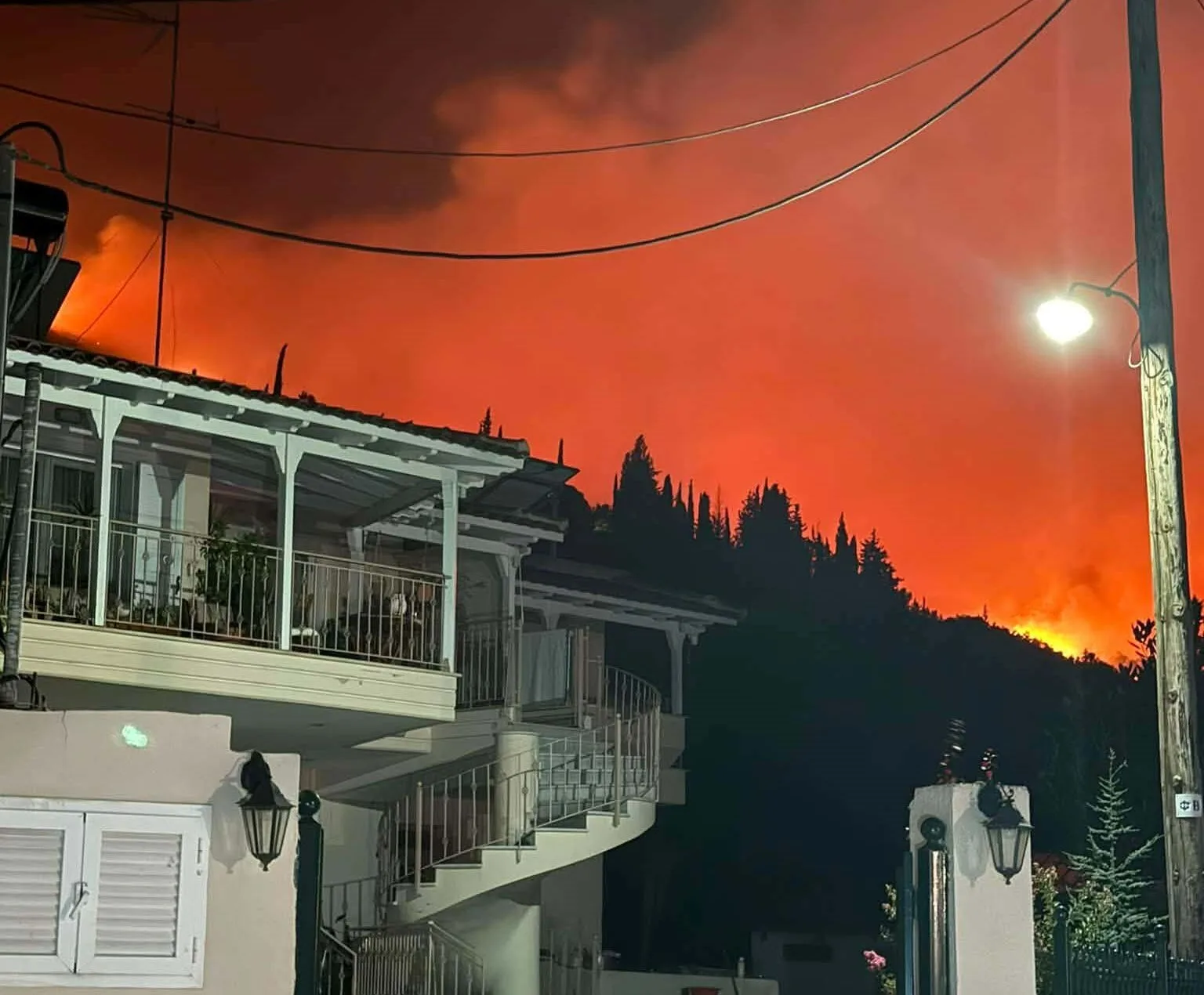 &Sigma;&epsilon; &kappa;&alpha;&tau;&eta;&gamma;&omicron;&rho;ί&alpha; &upsilon;&psi;&eta;&lambda;&omicron;ύ &kappa;&iota;&nu;&delta;ύ&nu;&omicron;&upsilon; &kappa;&alpha;&iota; &gamma;&epsilon;&nu;&iota;&kappa;ή&sigmaf; &epsilon;&pi;&iota;&phi;&upsilon;&lambda;&alpha;&kappa;ή&sigmaf; &tau;&eta; &Delta;&epsilon;&upsilon;&tau;έ&rho;&alpha; ό&lambda;&eta; &eta; &Alpha;&chi;&alpha;ϊ&alpha;