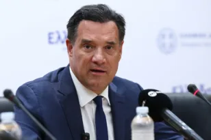Γεωργιάδης μετά τους σοβάδες στο Βενιζέλειο: «Διαλέξτε» – Η κόντρα για την ανακαίνιση του ΕΣΥ