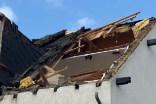 Γερμανία: Μία νεκρή από τη σαρωτική κακοκαιρία – Ανεμοστρόβιλοι ξήλωσαν στέγες και δέντρα