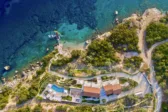 Πολυτελής κατοικία στην Αθηναϊκή Ριβιέρα, όπου συγκεντρώνεται το ενδιαφέρον των Non-Dom αγοραστών