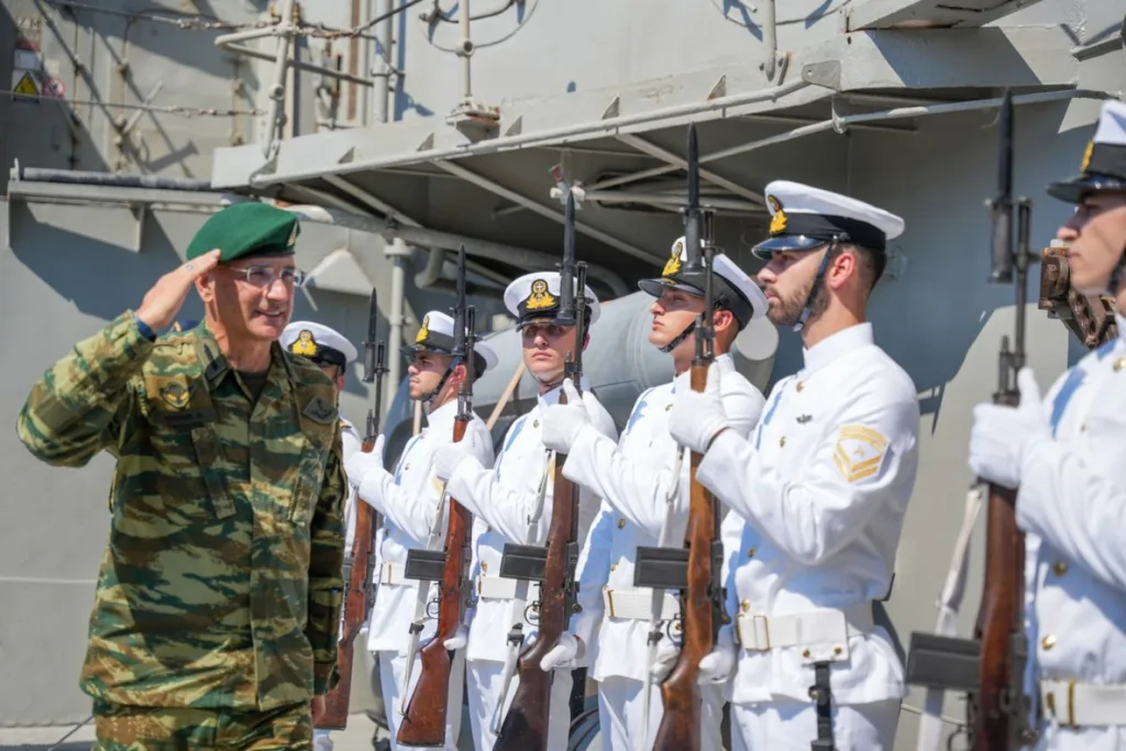 Στην Κύπρο ο Αρχηγός ΓΕΕΘΑ Δημήτριος Χούπης – Συναντήσεις με την πολιτική και στρατιωτική ηγεσία Στην Κύπρο ο Αρχηγός ΓΕΕΘΑ Δημήτριος Χούπης – Συναντήσεις με την πολιτική και στρατιωτική ηγεσία
