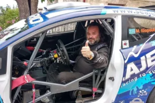 Το αφεντικό τρελάθηκε και μάζευε ΑΕΚτζήδες με το ελικόπτερό του!