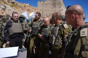 Κατς: «Ο ισραηλινός στρατός θα παραμείνει στη Συρία όσο υπάρχουν απειλές»