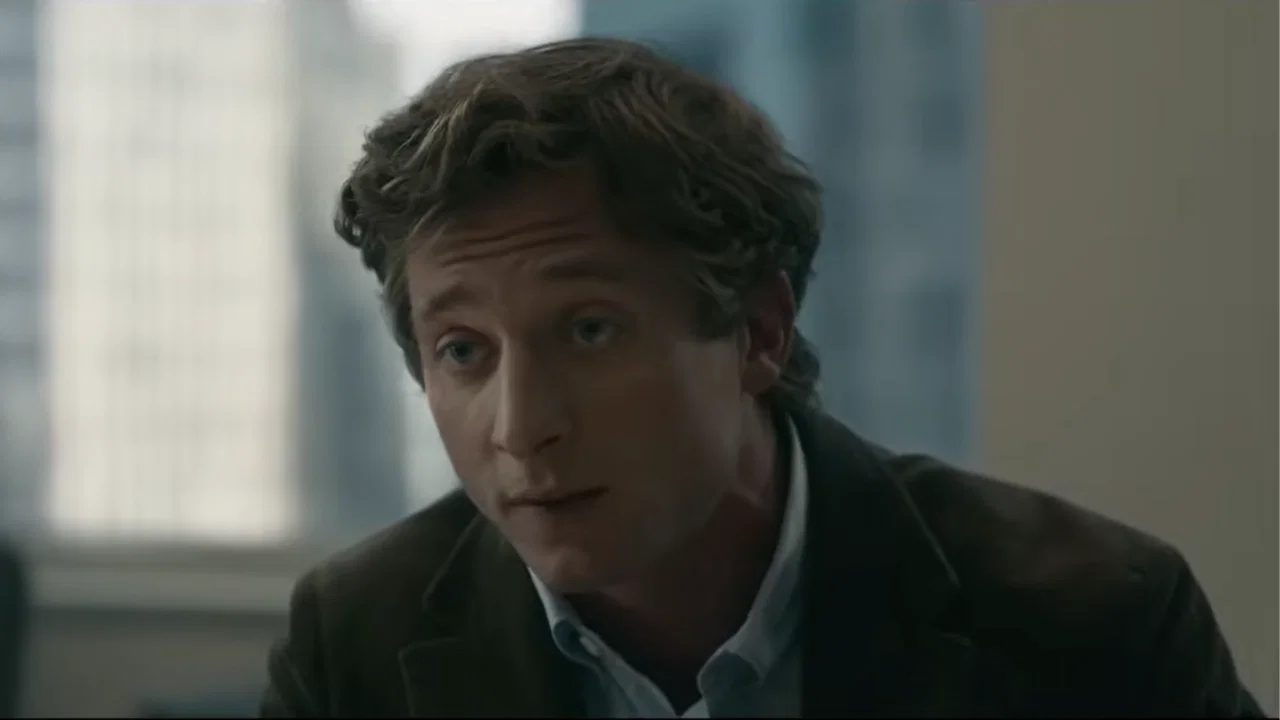 «The Social Reckoning»: Ο Jeremy Strong γίνεται Mark Zuckerberg 16 χρόνια μετά το «The Social Network» Ο Jeremy Allen White ως Jeff Horwitz στο The Social Reckoning